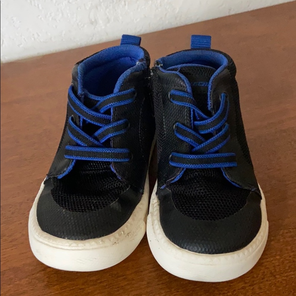 3/$10 Sketchers Lil Lads Steady Pulse Sz 9